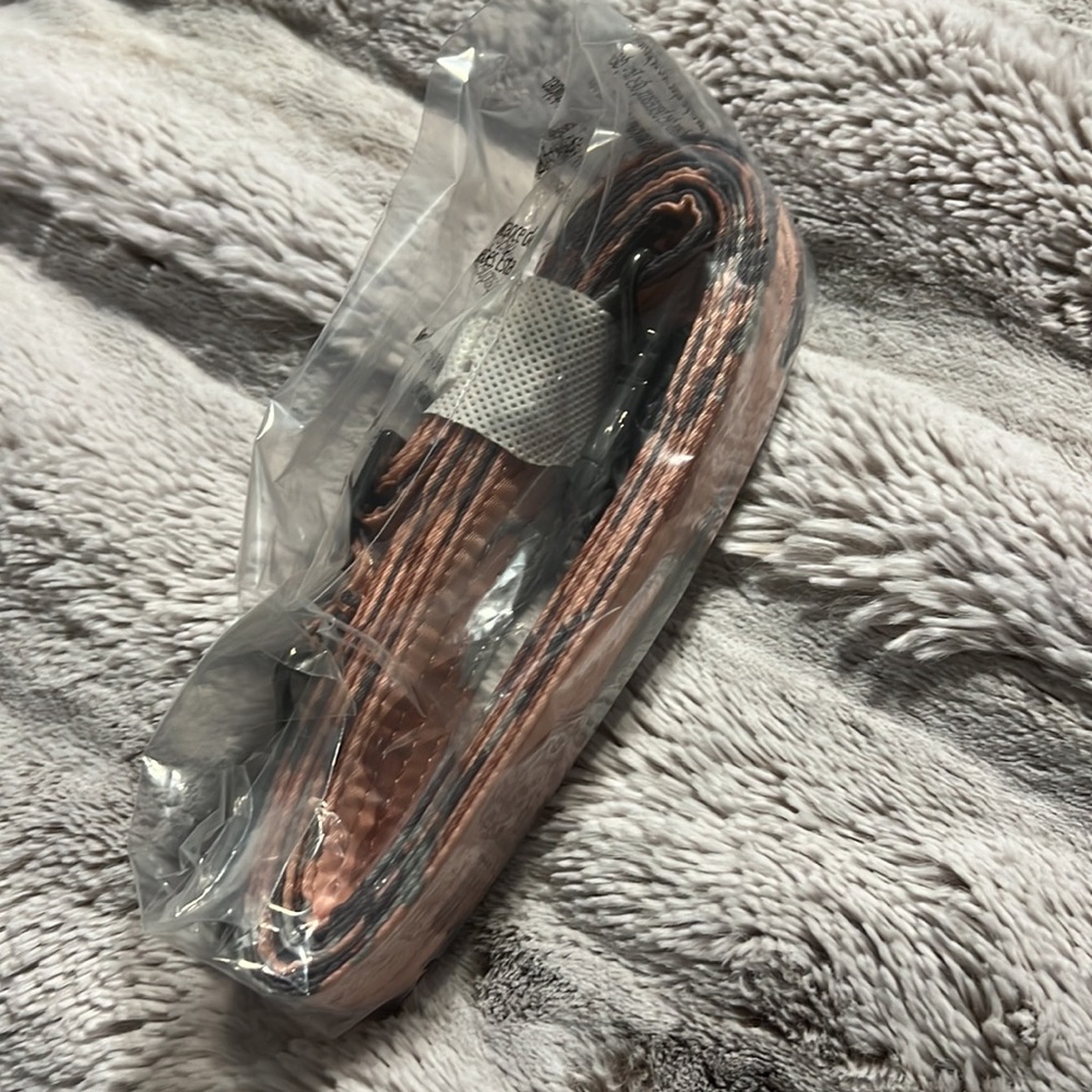 LUG strap 1” Camo Rose NWT - Picture 2 of 3
